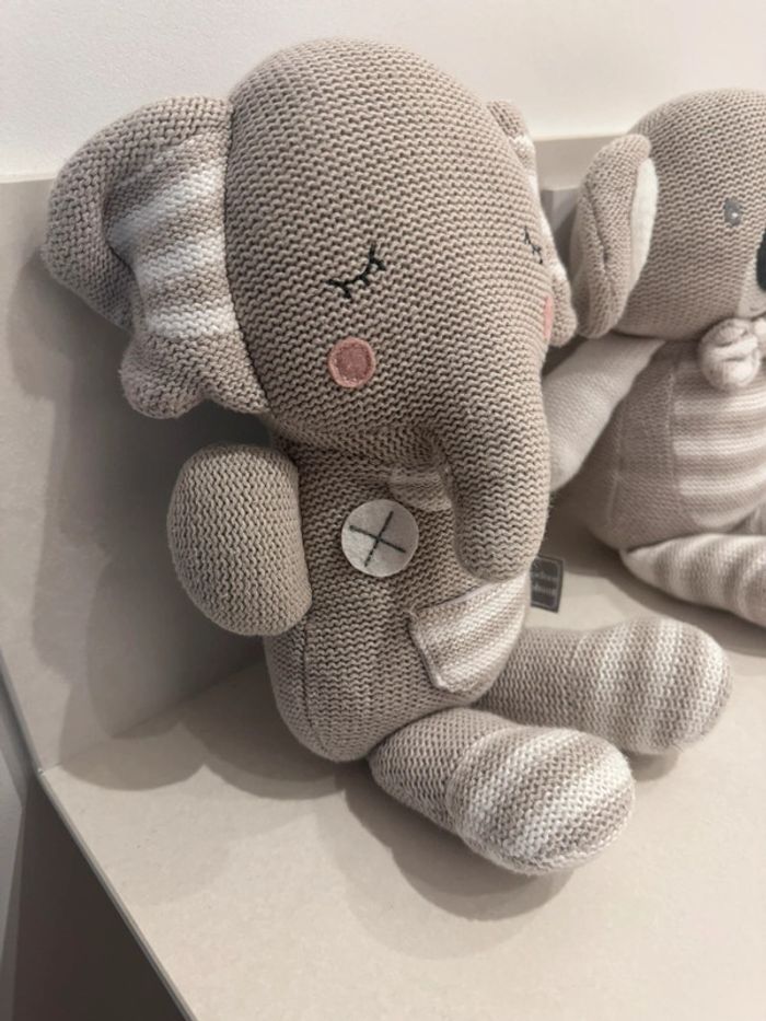 Lot de 2 peluches tricotées Theodore l’Éléphant & Kevin le Koala - photo numéro 7