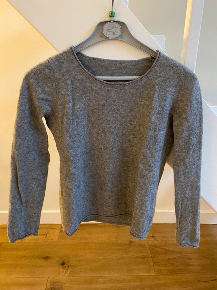 Pull en cachemire gris clair