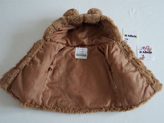 Joli manteau en matière nounours Primark pour petite fille Taille : 0/3 mois - photo numéro 3