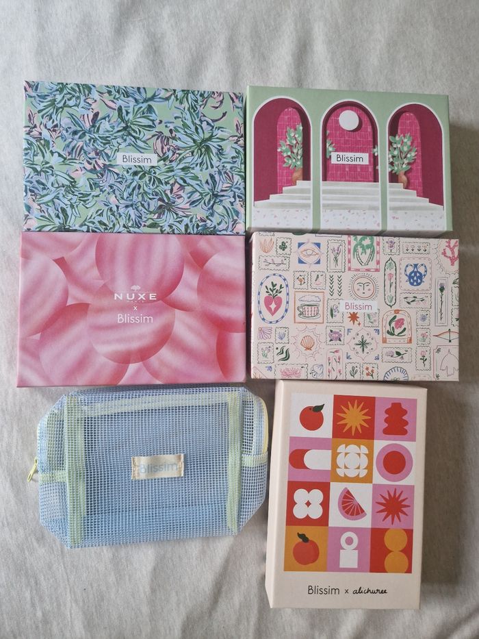 Lot 6  boîtes blissim 1 pochette