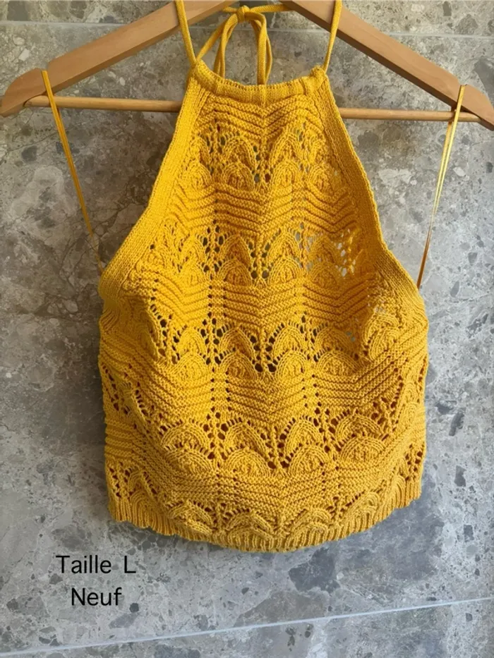 Top crochet emmanchure américaine moutarde Mango