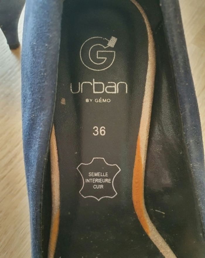 Escarpins à talons bleu avec détails dorés de la marque Gémo en taille 36 - photo numéro 2