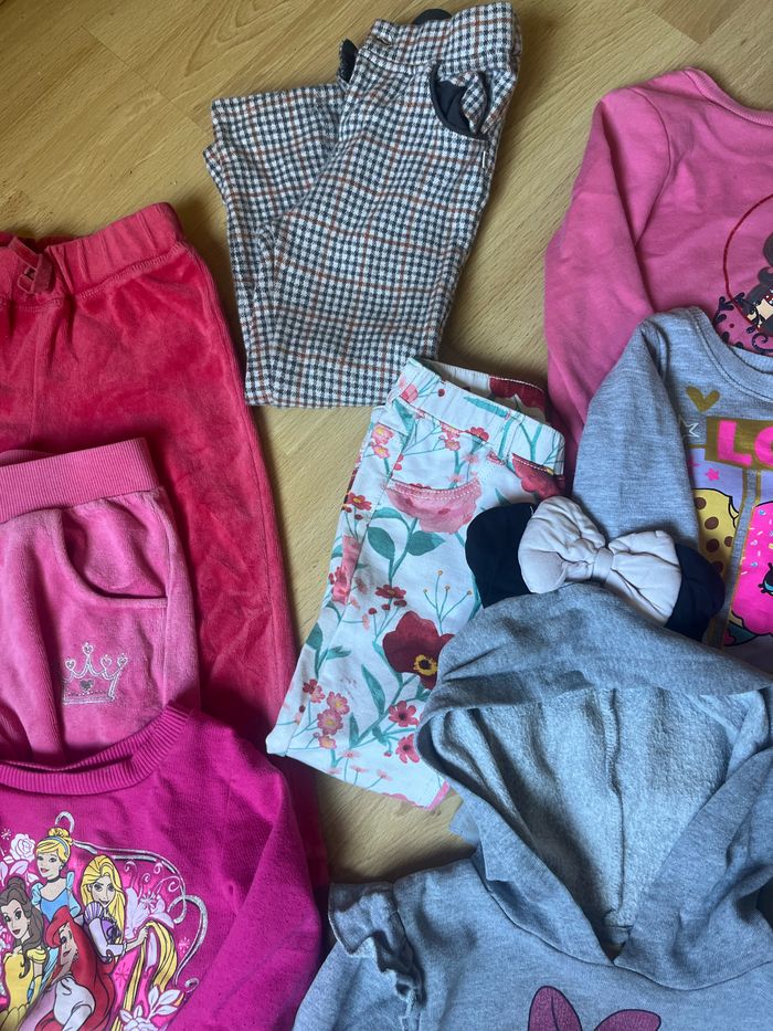 Lot vêtements 2/3 ans bon état 5 hauts et 4 bas mi saison - photo numéro 6