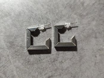 Boucles d'oreilles fantaisie métal argenté clous