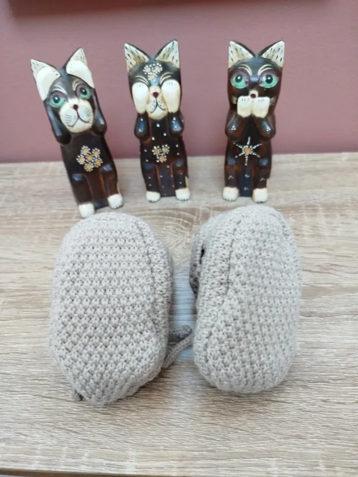 Chaussons moumoute beige- taille 17/18 - photo numéro 4
