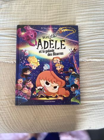 Livre Mortelle Adèle et la galaxie des bizarres