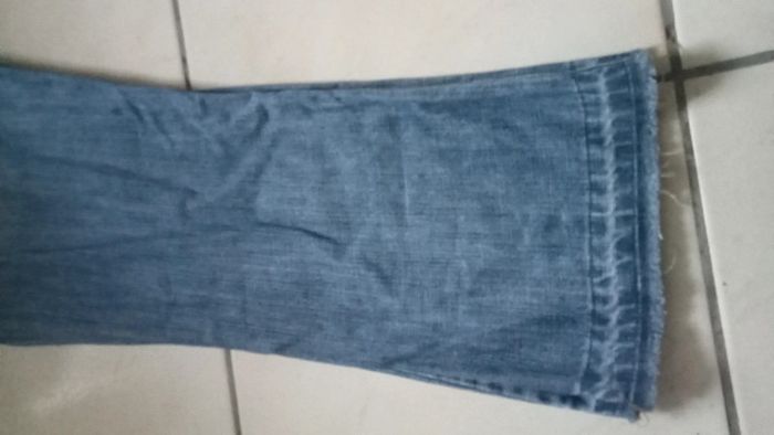 Pantalon court en jean bleu clair - photo numéro 8