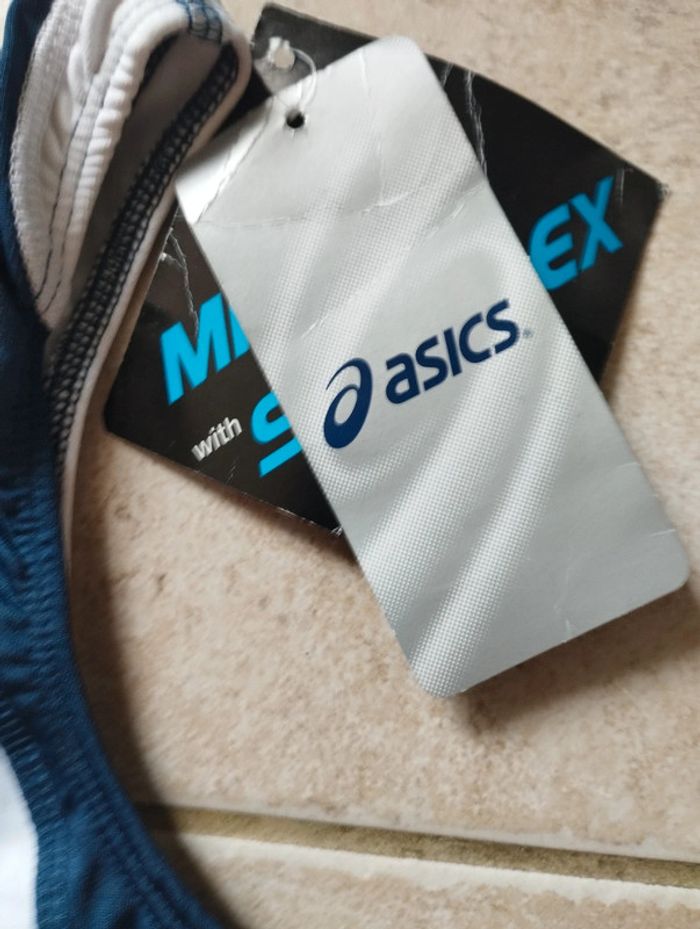 Brassière de sport Asics neuve - photo numéro 2