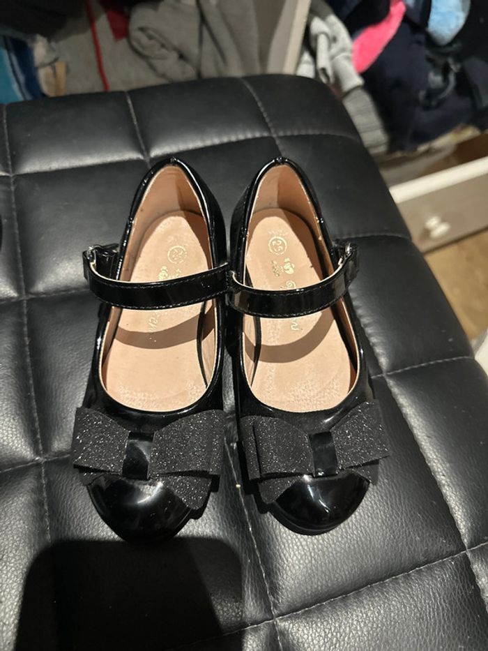 Chaussures de cérémonie avec petits talons