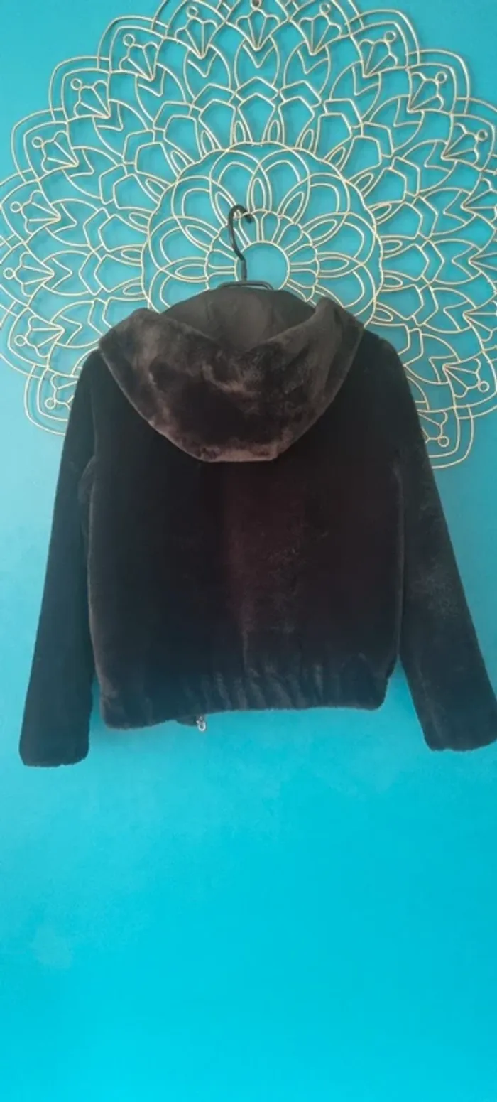 Veste noire à capuche 13 ans - photo numéro 3