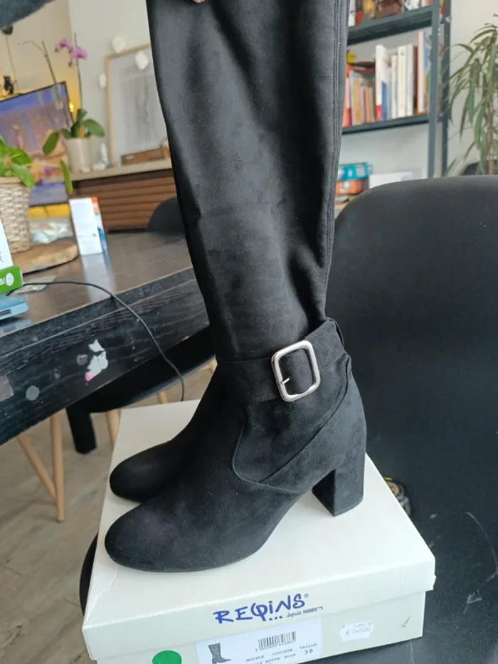 Pas de vinted go svp Bottes noir - photo numéro 3