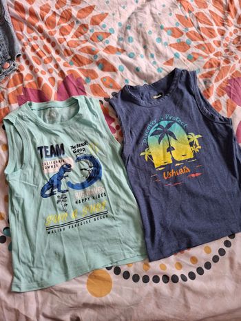 Lot 2 T-shirt sans manche 8 ans
