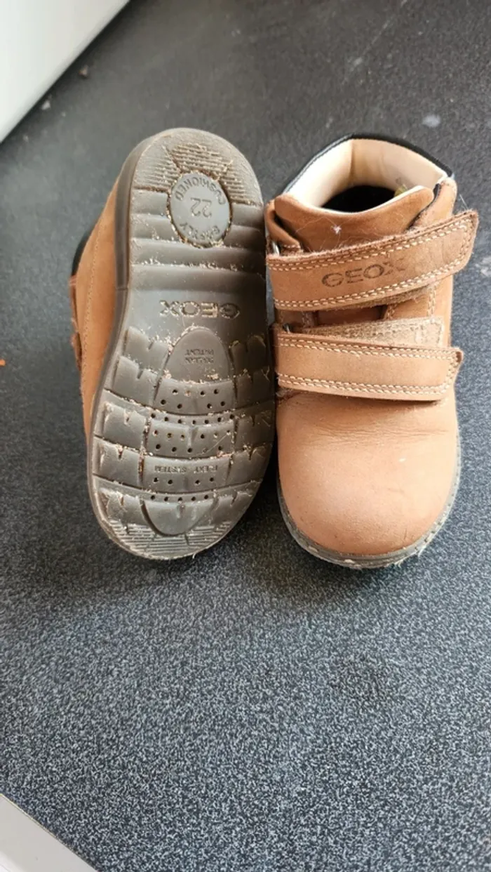 Chaussure à scratch Geox taille 22 - photo numéro 2