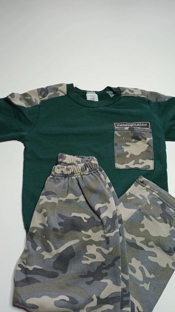 Pyjamas pour garçon taille 4 ans