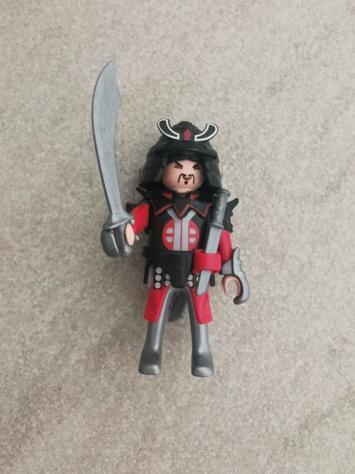 Moins de 32 € avec code réduction - Dragon royal avec flammes lumineuses - photo numéro 4