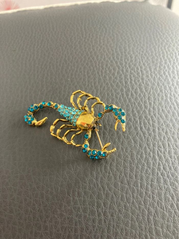 Broche scorpion - photo numéro 4