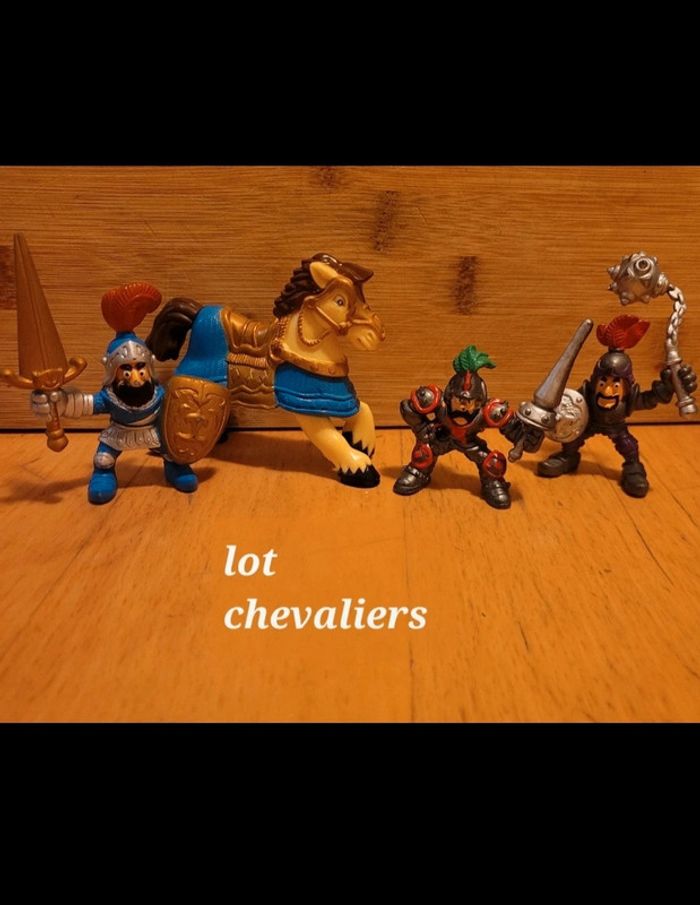 Lot figurines chevaliers