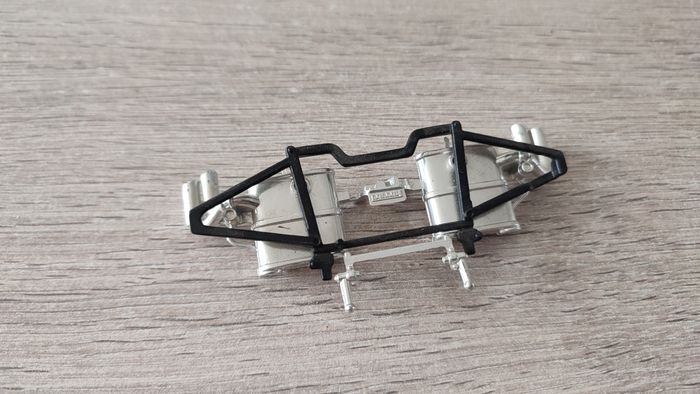 Echappement pièce détachée miniature Burago Bburago Ferrari F50 1995 1/18 1/18e 1/18ème #D22 - photo numéro 2