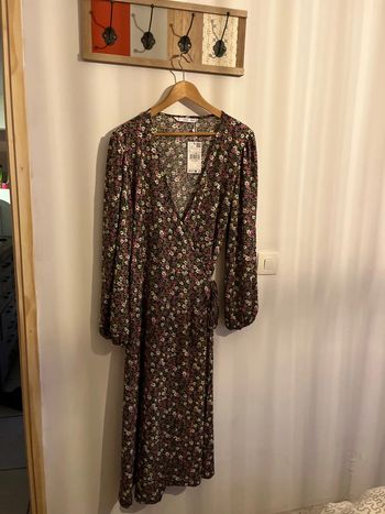 Robe fleurie cache coeur  Mango XL neuve