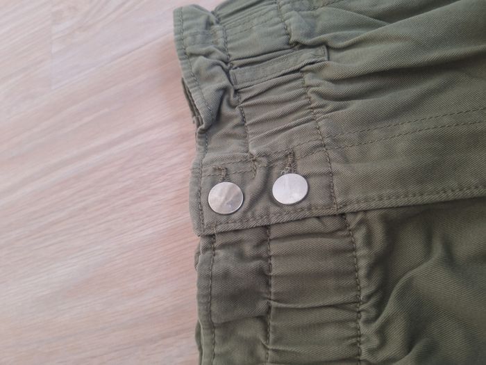 Short h&m kaki - photo numéro 3