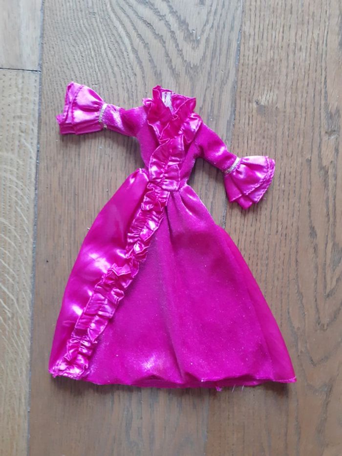 🎀 Robe rose de soirée poupée Barbie