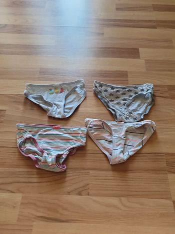 lot 4 sous vêtements okaidi 5 ans