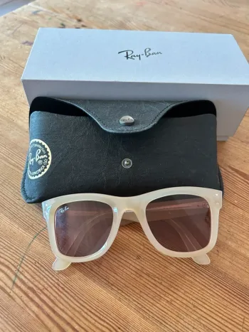 Ray-ban wayfarer reverse