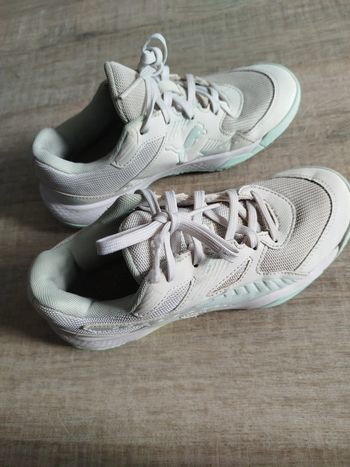 Basket de sport intérieur pointure 34