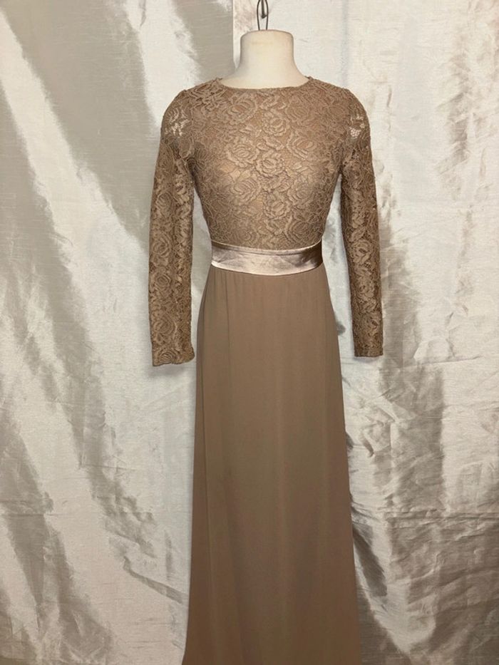 Robe de cérémonie