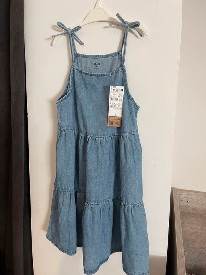 Robe Kiabi neuve 10 ans
