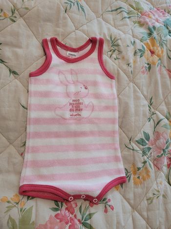 Bodie taille 6 mois Absorba