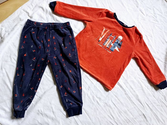 Lot de pyjamas 36 mois - photo numéro 2