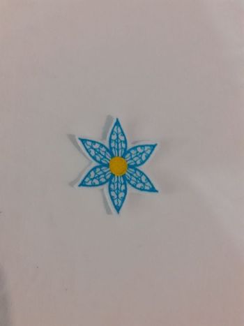 Fleur en feutrine brodé à coudre