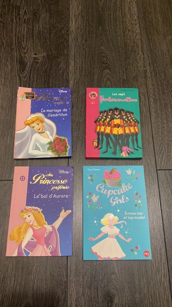 Lot livres fille