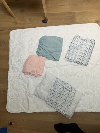 Couette bebe /draps /oreille