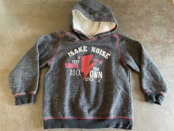 Pull à capuche garçon 8 ans Z