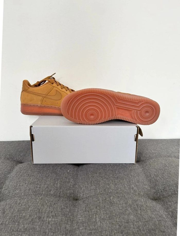 Nike air force 1 LV8 - photo numéro 2
