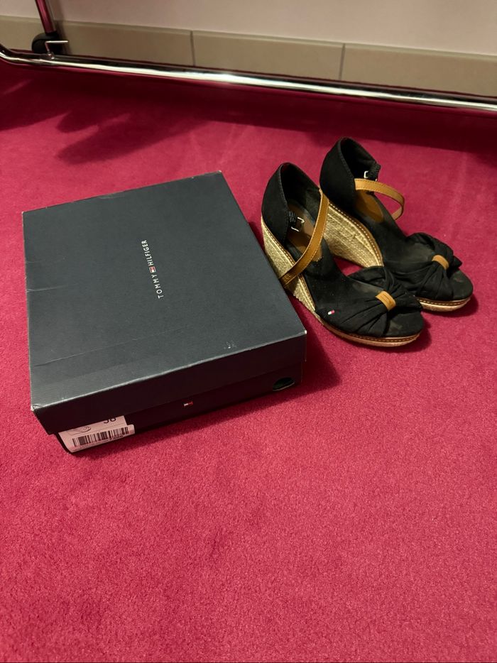 Compensées 38 noir tommy Hilfiger