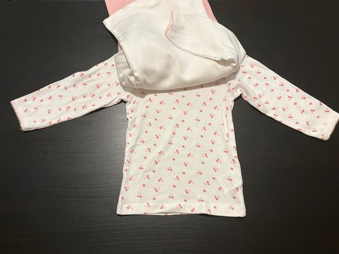 Lot de 3 maillots « fleurs » Manches longues Mots d’enfants Taille 12 mois. - photo numéro 3