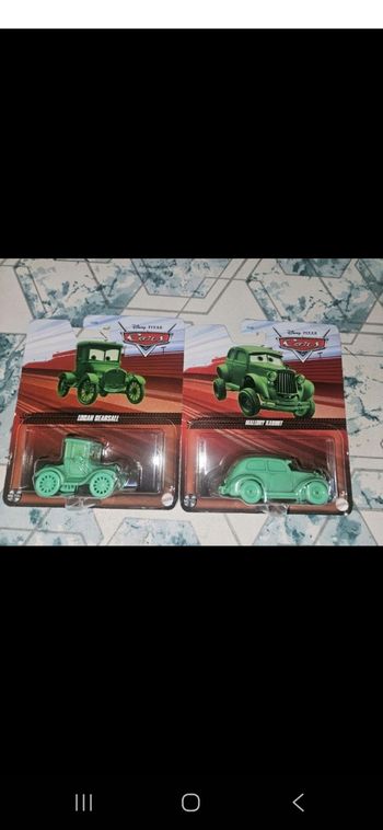 2 voitures cars Mattel neuves rare série spéciale