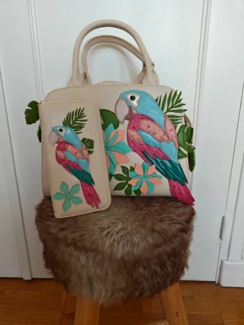 Sac et porte feuille motif perroquet