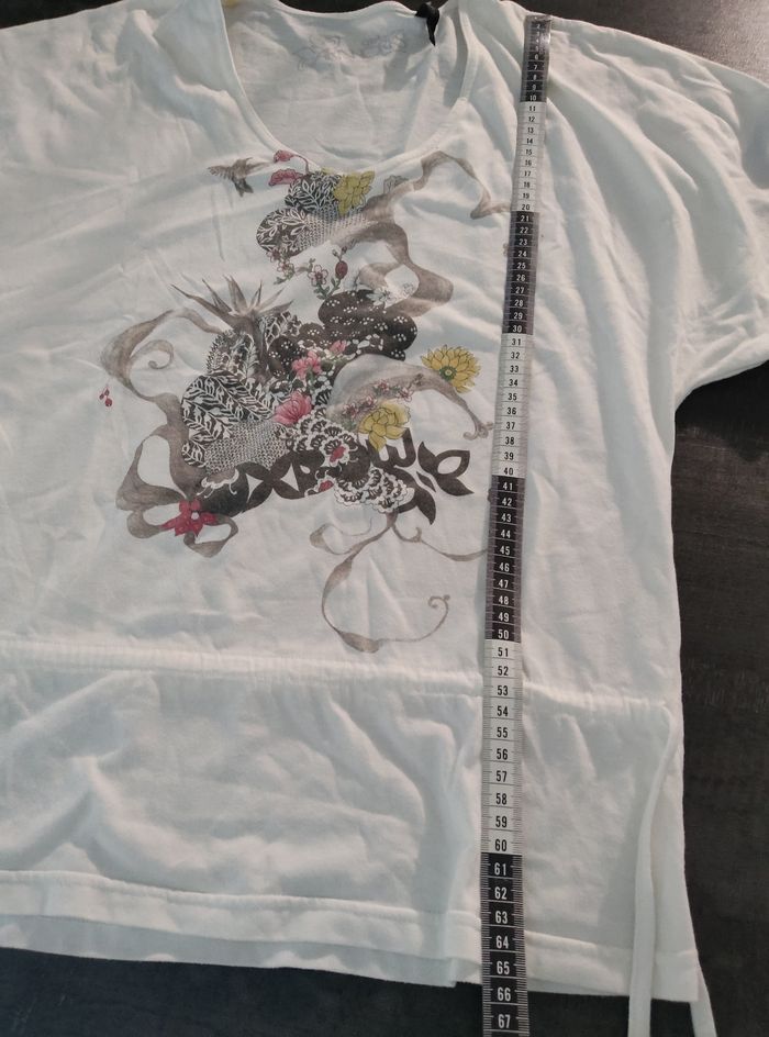 T-shirt taille 2 - photo numéro 4