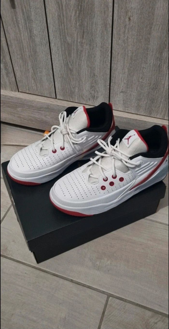 Basket Jordan nike air taille 39 - photo numéro 2
