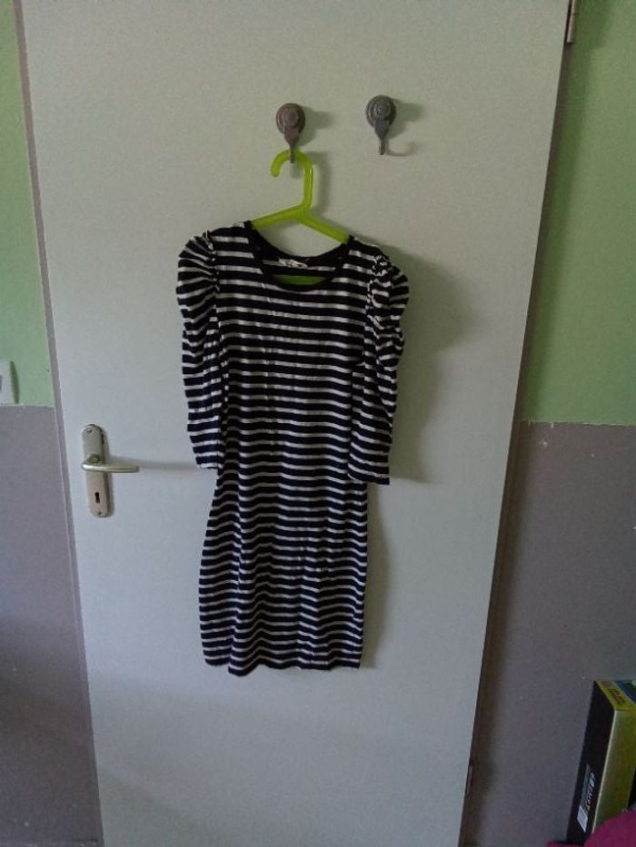 Robe Cache Cache