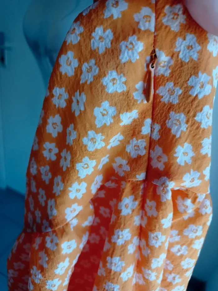 Magnifique robe jaune et blanche bretelles fines imprimé fantaisie fleurs T.36 H&M - photo numéro 3