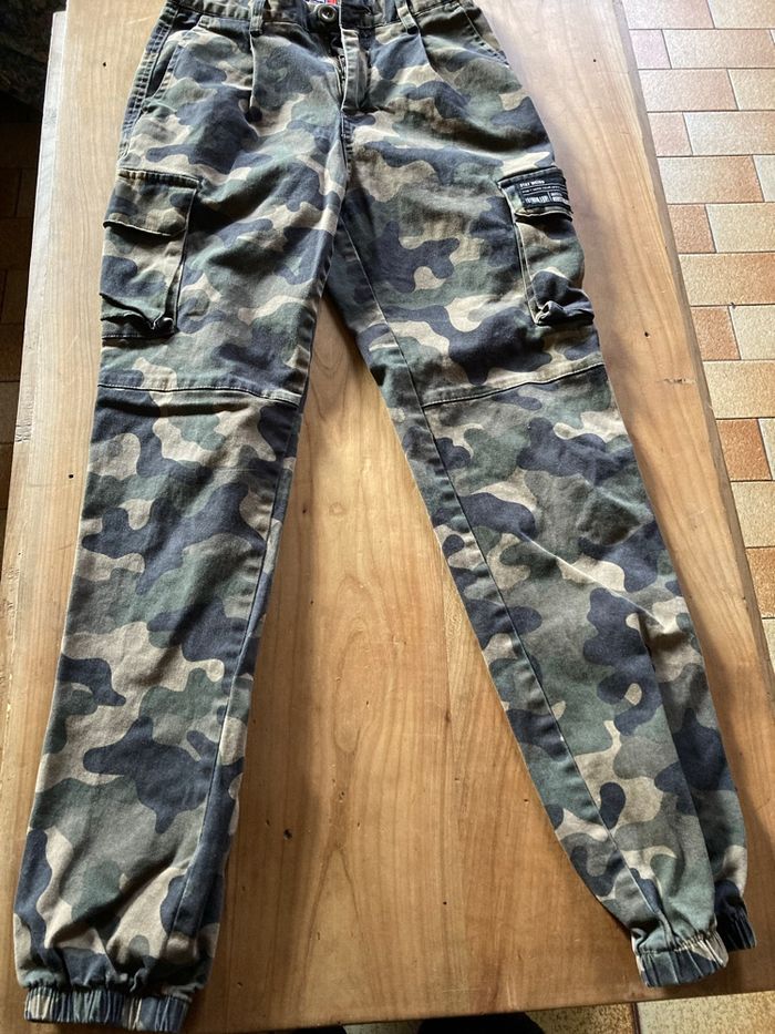 Pantalon cargo imprimé camouflage - photo numéro 2