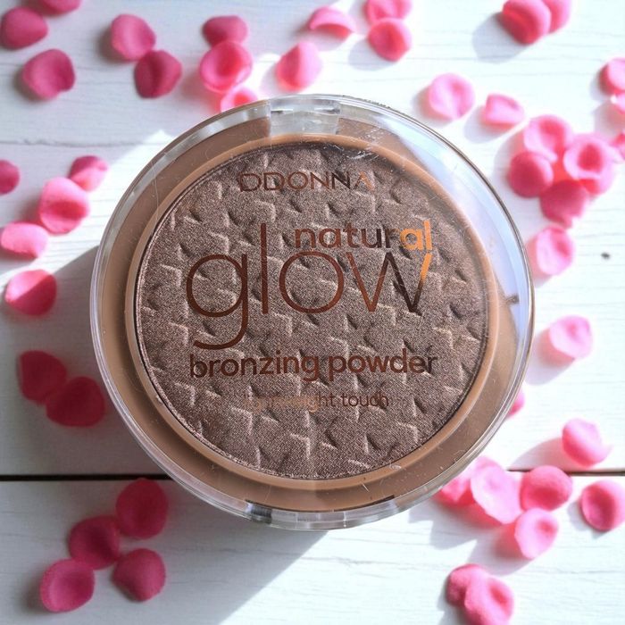 Glow natural bronzing powder 03 DDonna