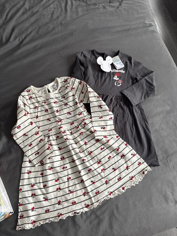 Lot de 2 robes manches longues Minnie neuves