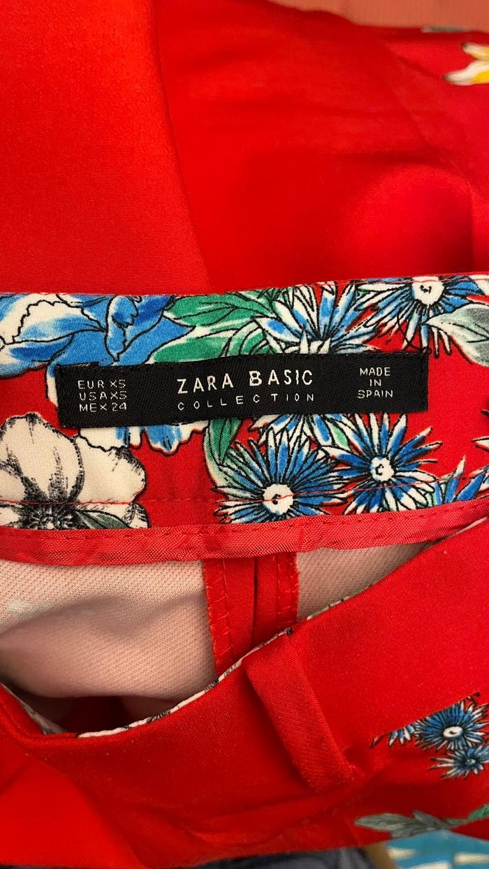 Pantalon rouge à fleurs Zara taille XS - photo numéro 3