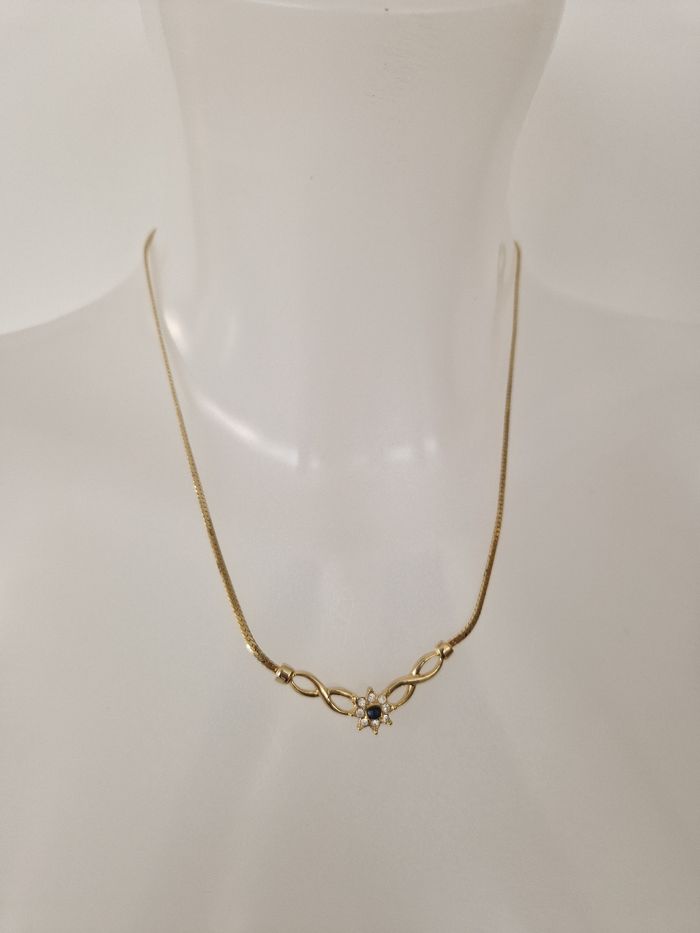 Parure avec collier et ses boucles d'oreilles